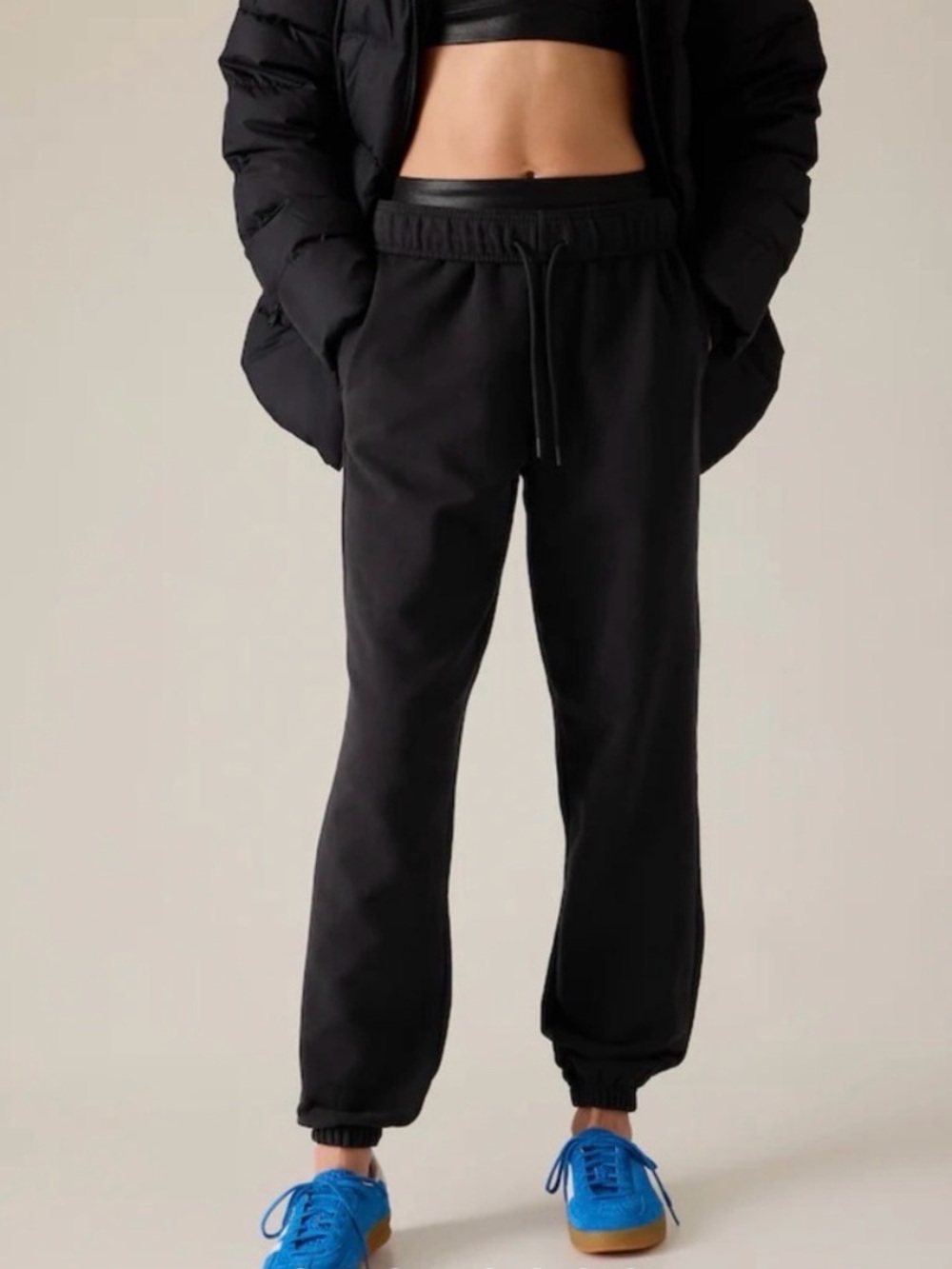 NEW Athleta medium Forever Fleece jogger Pant Black Sweats Relaxed sweatpant